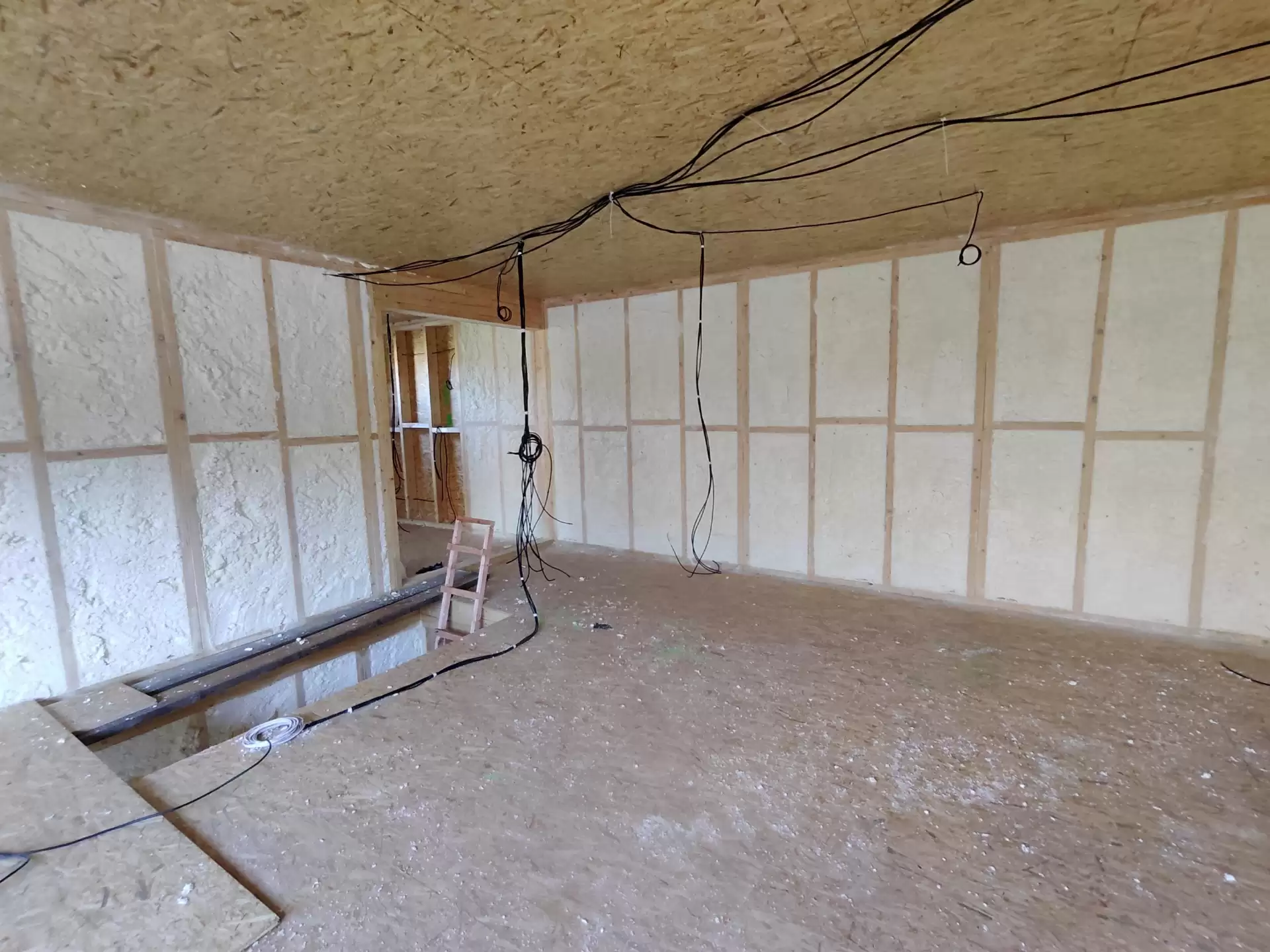 Realizace stříkané PUR izolace – reference Superizolace 79