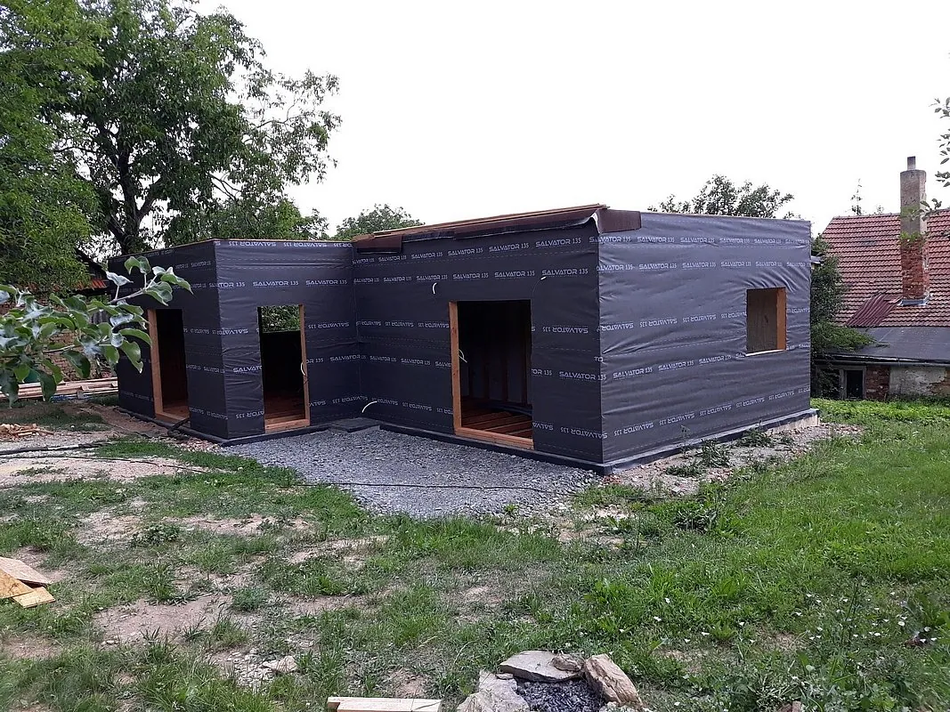Realizace stříkané PUR izolace – reference Superizolace 30